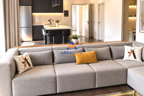 SHITET APARTAMENT LUKSOZ 2+1 "LIQENI THATE AFER RADISSON HOTEL" 310.000 EURO