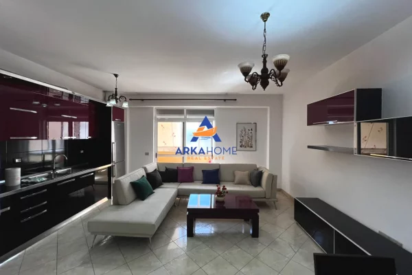 Shtepi ne shitje Apartament ne Tirane, 2+1, Mobilimi E mobiluar, Pagesa 245,000  Euro.