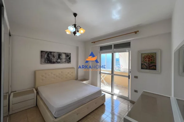 Shtepi ne shitje Apartament ne Tirane, 2+1, Mobilimi E mobiluar, Pagesa 245,000  Euro.