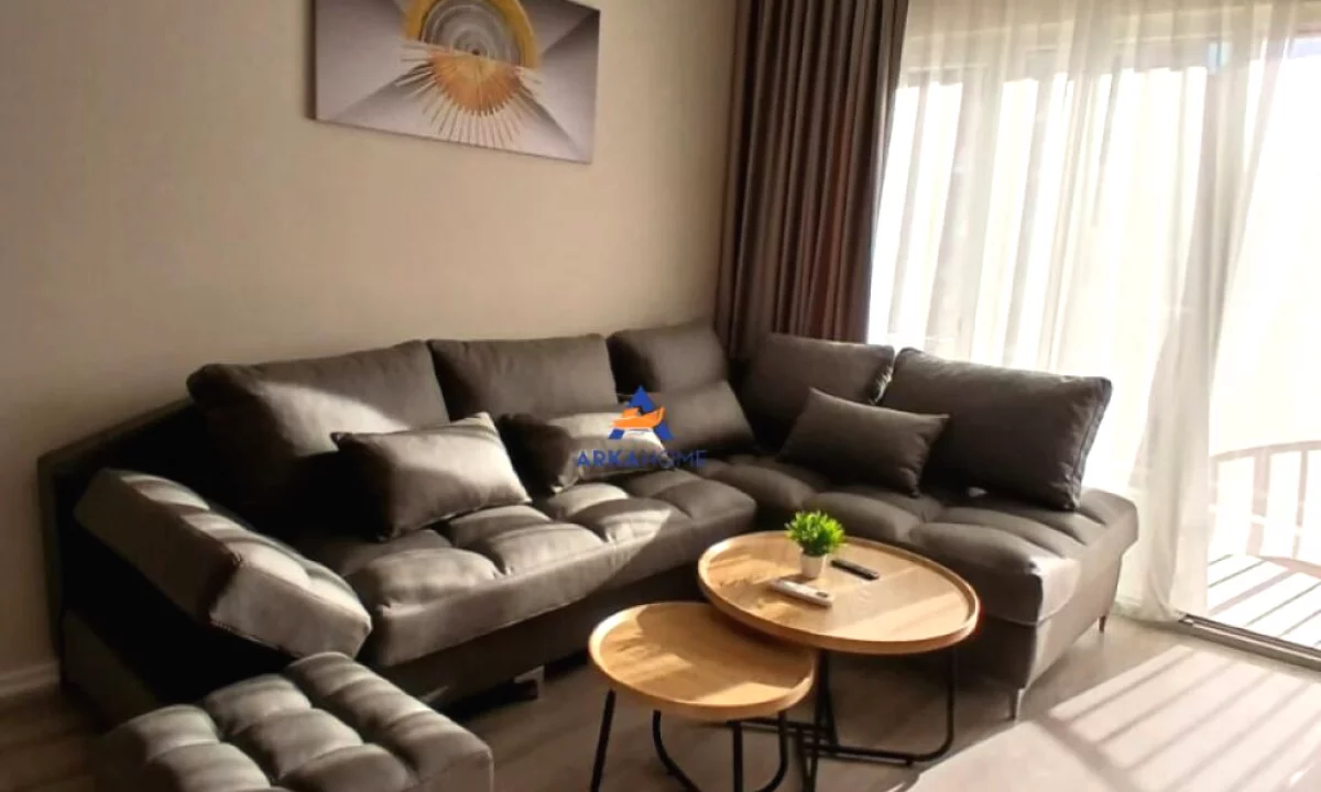 Shtepi me qera Apartament ne Tirane, 2+1, Mobilimi E mobiluar, Pagesa 900  Euro.