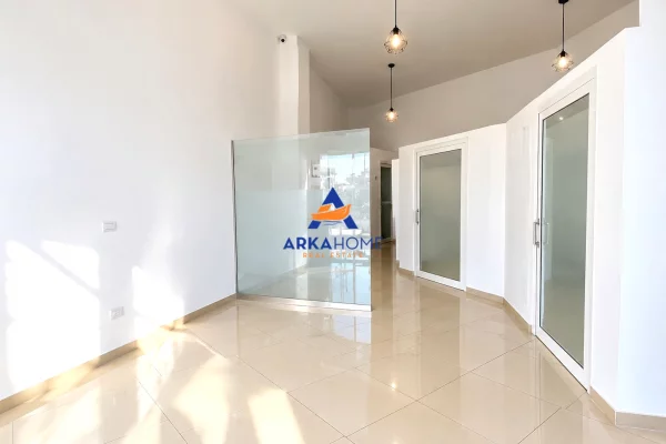 Ambient biznesi me qera 1+1 ne Tirane - 900 Euro