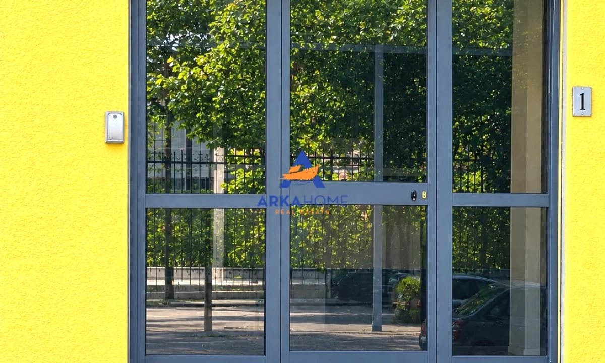 SHITET EXCHANGE 25 M2 "STADIUMI DINAMO" 17.000 EURO