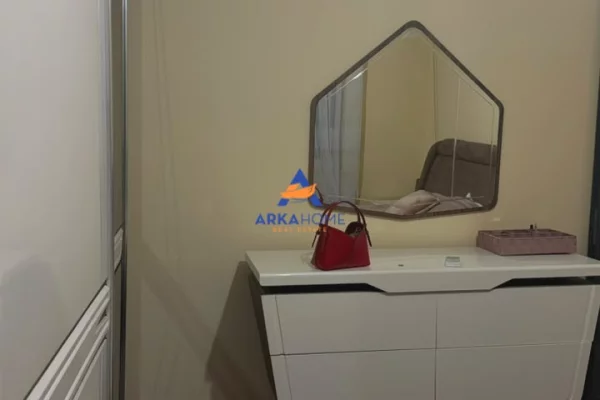 Shtepi me qera Apartament ne Tirane, 1+1, Mobilimi E mobiluar, Pagesa 547  Euro.