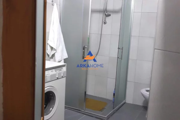 Shtepi ne shitje Duplex(shtepi me 2 kate) ne Tirane, 3+1, Mobilimi E mobiluar, Pagesa 186,199  Euro.