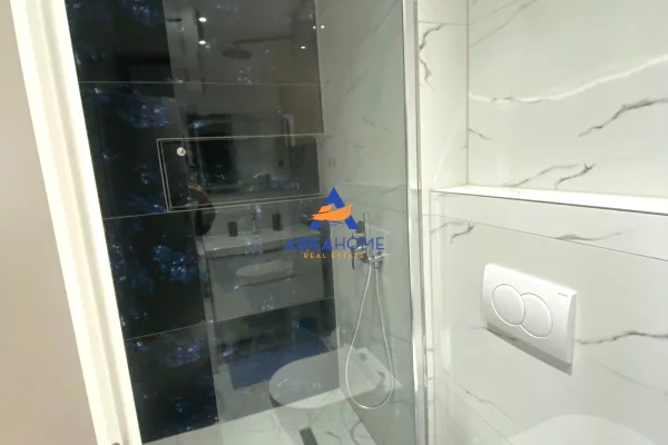 Shtepi ne shitje Apartament ne Tirane, 2+1, Mobilimi E mobiluar, Pagesa 250,000  Euro.
