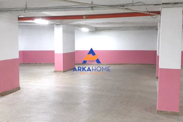 SHITEN OSE NDERROHEN 8 GARAZHDE TEK " BRRYLI " 160000 EURO