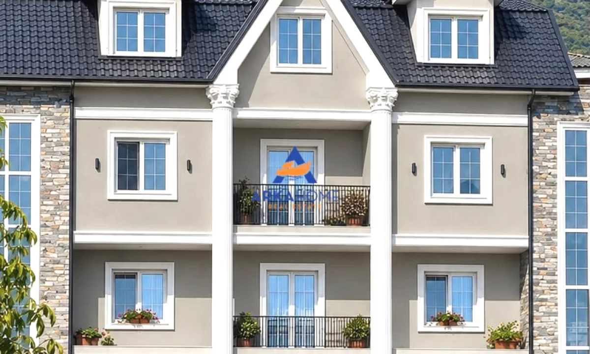 Shtepi ne shitje Vila Luksoze ne Tirane, 7+1, Mobilimi Bosh, pa mobiluar, Pagesa 980,000  Euro.