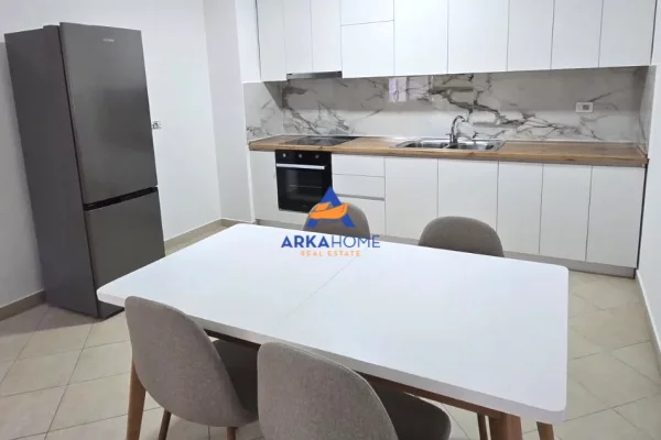 Shtepi me qera 3+1 ne Tirane - 750 Euro