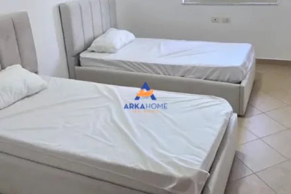 Shtepi me qera Apartament ne Tirane, 3+1, Mobilimi E mobiluar, Pagesa 750  Euro.