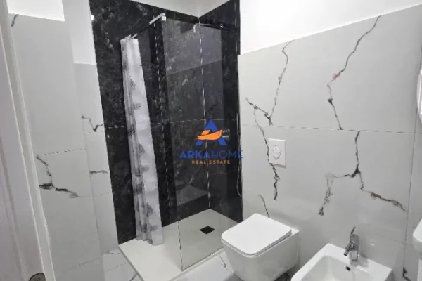 Shtepi me qera Apartament ne Tirane, 3+1, Mobilimi E mobiluar, Pagesa 750  Euro.