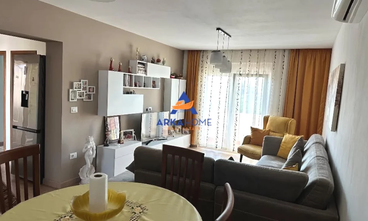 Shtepi me qera Apartament ne Tirane, 2+1, Mobilimi E mobiluar, Pagesa 650  Euro.