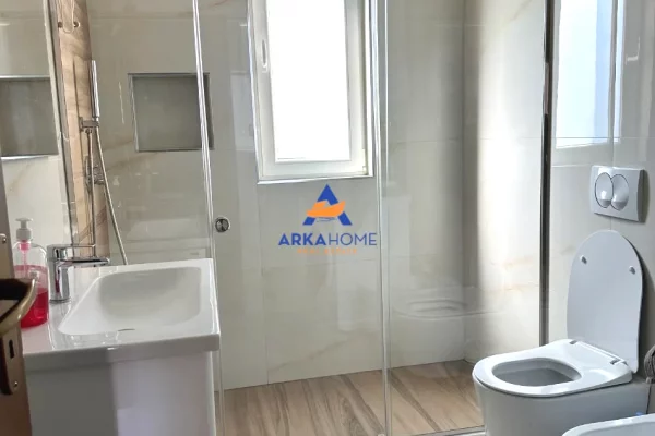 Shtepi me qera Apartament ne Tirane, 2+1, Mobilimi E mobiluar, Pagesa 650  Euro.