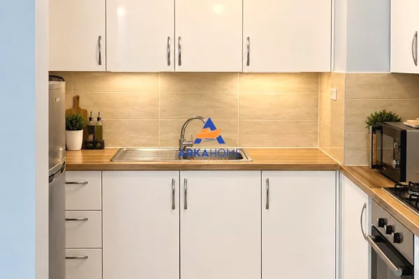 Shtepi me qera Apartament ne Tirane, 1+1, Mobilimi E mobiluar, Pagesa 491  Euro.