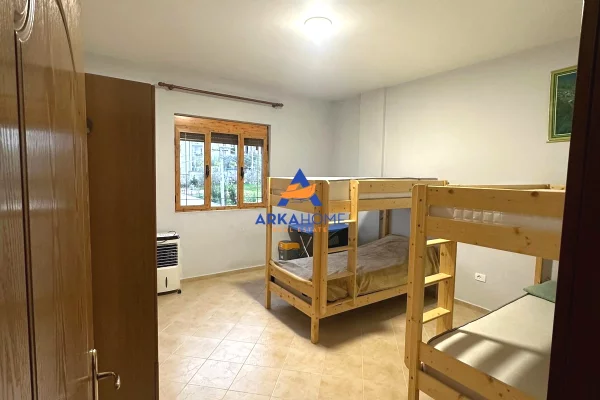 Shtepi me qera Shtepi Private ne Tirane, 6+1, Mobilimi E mobiluar, Pagesa 2,732  Euro.