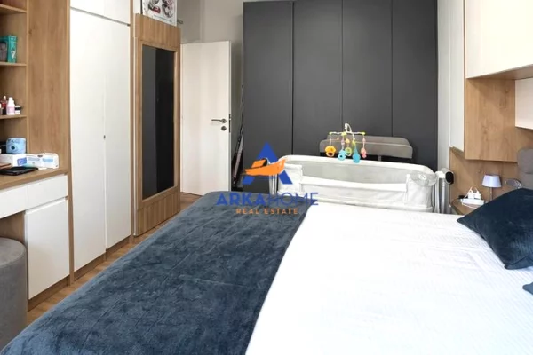 Shtepi ne shitje Apartament ne Tirane, 1+1, Mobilimi E mobiluar, Pagesa 184,699  Euro.