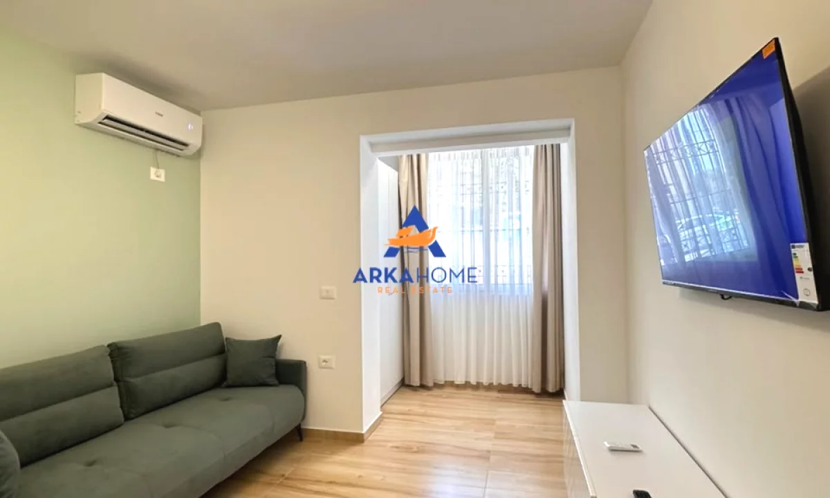 Shtepi me qera Apartament ne Tirane, 1+1, Mobilimi E mobiluar, Pagesa 547  Euro.