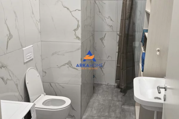 Shtepi ne shitje Apartament ne Tirane, 2+1, Mobilimi E mobiluar, Pagesa 180,000  Euro.