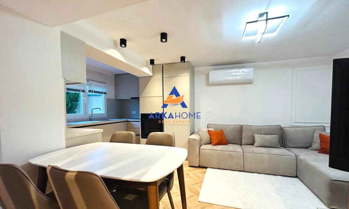 Shtepi me qera Apartament ne Tirane, 2+1, Mobilimi E mobiluar, Pagesa 765  Euro.