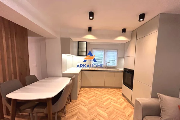 Shtepi me qera Apartament ne Tirane, 2+1, Mobilimi E mobiluar, Pagesa 765  Euro.