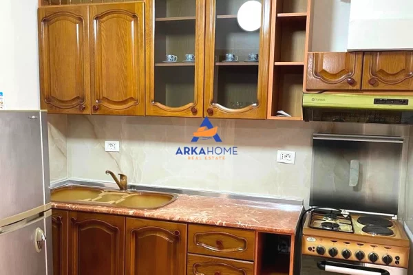 Shtepi me qera Apartament ne Tirane, 1+1, Mobilimi E mobiluar, Pagesa 601  Euro.
