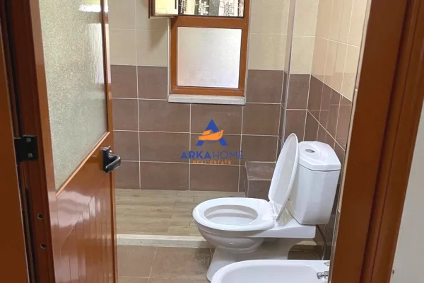 Shtepi me qera Apartament ne Tirane, 1+1, Mobilimi E mobiluar, Pagesa 601  Euro.