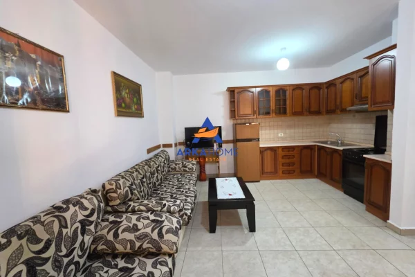 Shtepi me qera Apartament ne Tirane, 1+1, Mobilimi E mobiluar, Pagesa 601  Euro.