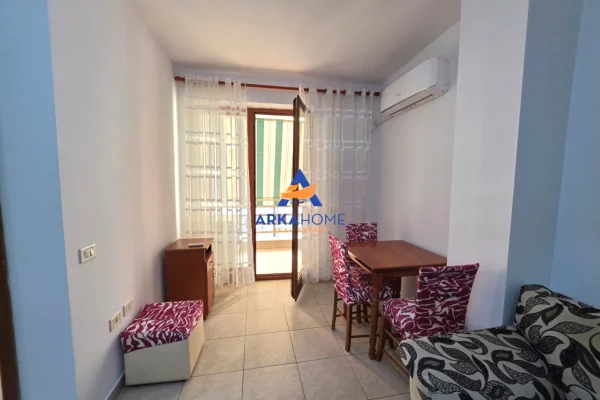 Shtepi me qera Apartament ne Tirane, 1+1, Mobilimi E mobiluar, Pagesa 601  Euro.