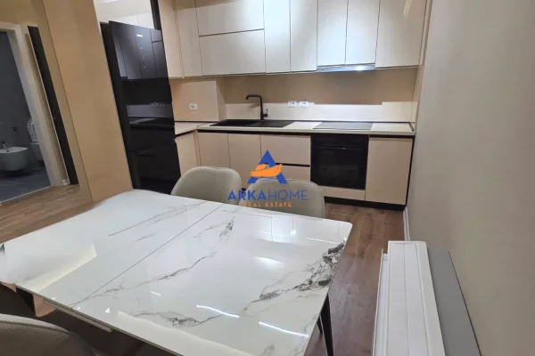 Shtepi me qera Apartament ne Tirane, 1+1, Mobilimi E mobiluar, Pagesa 656  Euro.