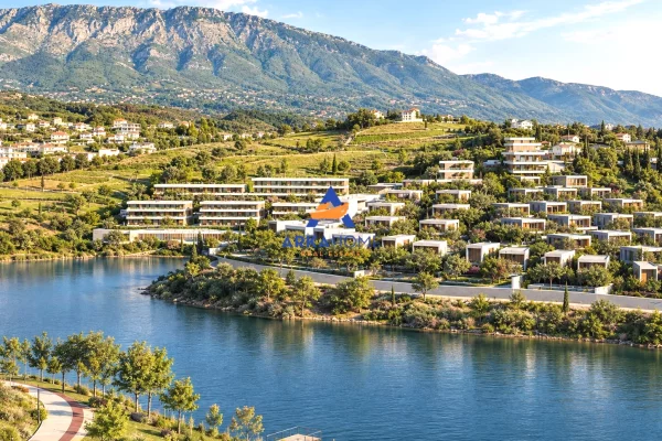 Shtepi ne shitje Apartament ne Tirane, 2+1, Mobilimi Bosh, pa mobiluar, Pagesa 235,600  Euro.