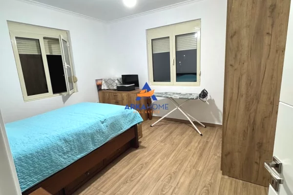 Shtepi ne shitje Apartament ne Tirane, 2+1, Mobilimi E mobiluar, Pagesa 141,137  Euro.