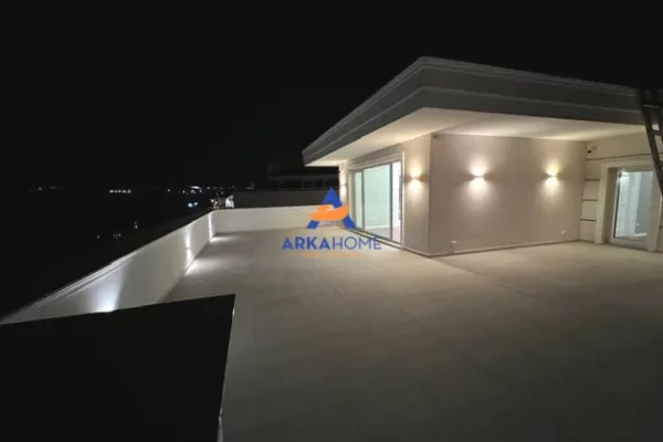 Shtepi ne shitje Vila Luksoze ne Tirane, 7+1, Mobilimi Pjeserisht e mobiluar, Pagesa 1,800,000  Euro.