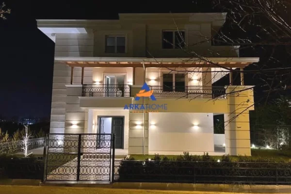 Shtepi me qera 7+1 ne Tirane - 4,668 Euro