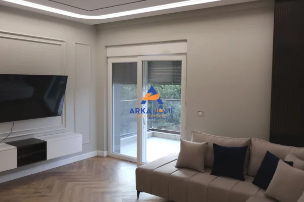Shtepi ne shitje Apartament ne Tirane, 2+1, Mobilimi E mobiluar, Pagesa 324,124  Euro.