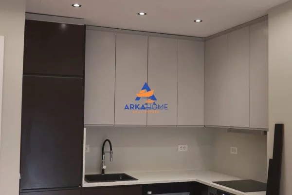 Shtepi ne shitje Apartament ne Tirane, 2+1, Mobilimi E mobiluar, Pagesa 324,124  Euro.