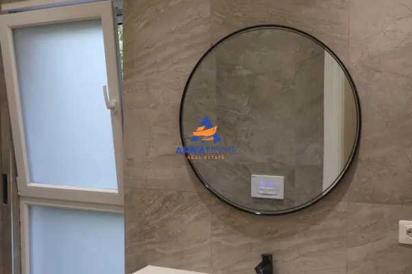 Shtepi ne shitje Apartament ne Tirane, 2+1, Mobilimi E mobiluar, Pagesa 324,124  Euro.