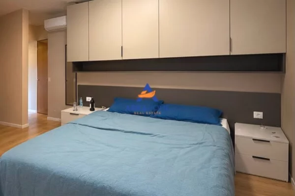 Shtepi me qera Apartament ne Tirane, 2+1, Mobilimi E mobiluar, Pagesa 656  Euro.