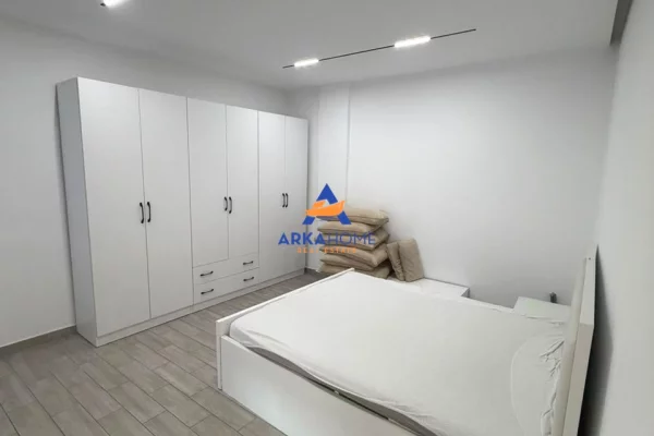 Shtepi me qera Apartament ne Tirane, 1+1, Mobilimi E mobiluar, Pagesa 876  Euro.