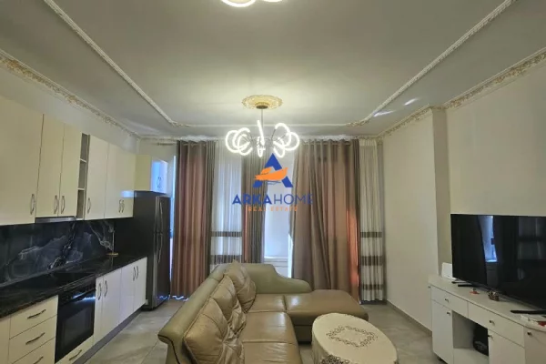 Shtepi me qera 2+1 ne Tirane - 800 Euro
