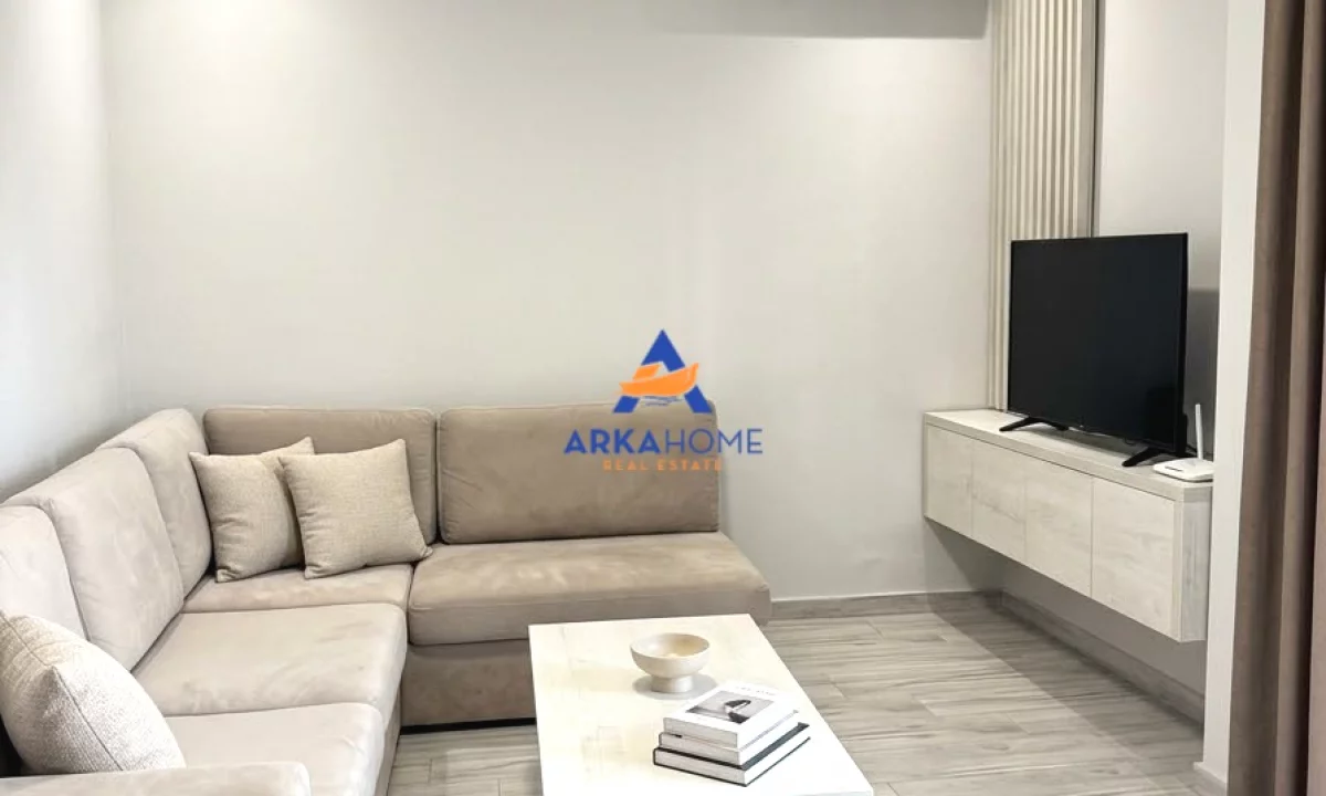 Shtepi me qera Apartament ne Tirane, 1+1, Mobilimi E mobiluar, Pagesa 657  Euro.