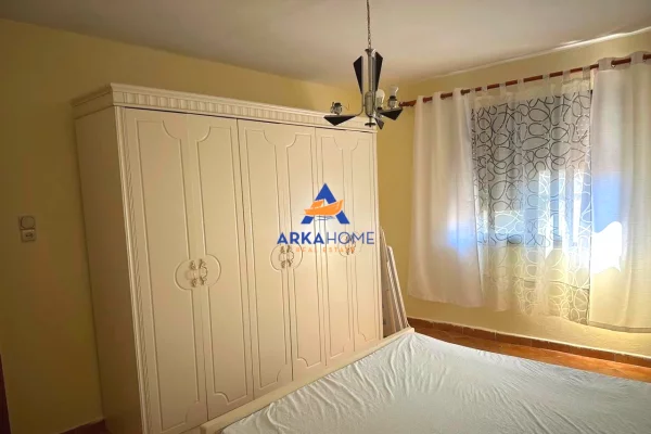 Shtepi ne shitje Apartament ne Tirane, 1+1, Mobilimi E mobiluar, Pagesa 115,000  Euro.