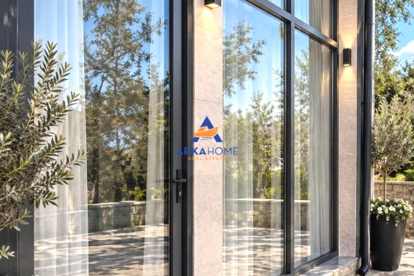 SHITET AMBIENT 42 M2 "RRUGA 8 SHKURTI, FIER" 84.000 EURO