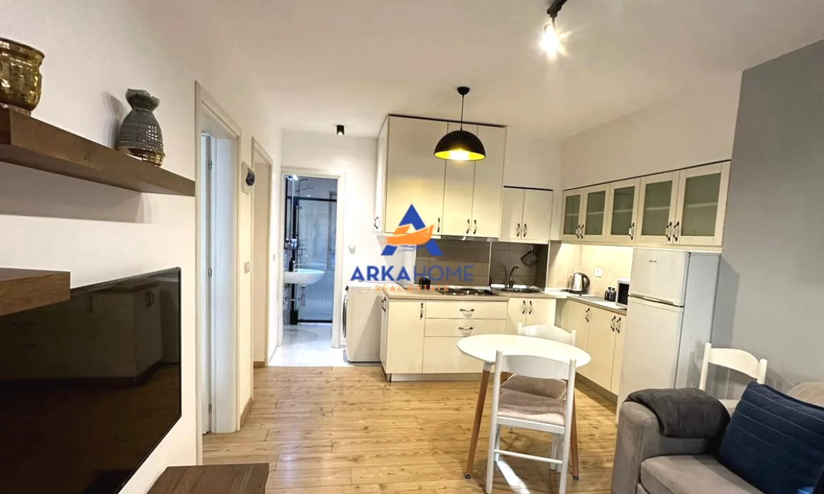 Shtepi me qera Apartament ne Tirane, 1+1, Mobilimi E mobiluar, Pagesa 712  Euro.