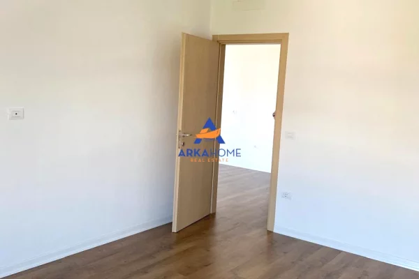 Shtepi me qera Apartament ne Tirane, 2+1, Mobilimi Bosh, pa mobiluar, Pagesa 603  Euro.