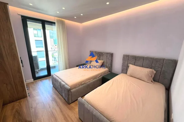 Shtepi me qera Apartament ne Tirane, 3+1, Mobilimi E mobiluar, Pagesa 1,000  Euro.
