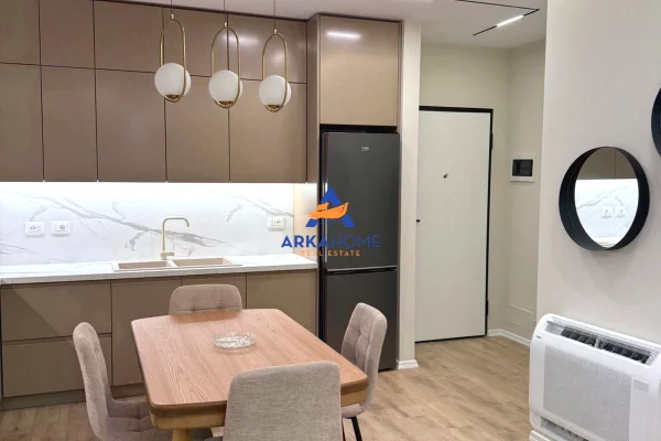 Shtepi me qera Apartament ne Tirane, 1+1, Mobilimi E mobiluar, Pagesa 767  Euro.