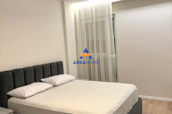 Shtepi me qera Apartament ne Tirane, 1+1, Mobilimi E mobiluar, Pagesa 767  Euro.