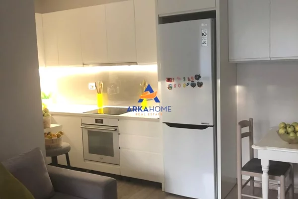 Shtepi me qera Apartament ne Tirane, 2+1, Mobilimi E mobiluar, Pagesa 900  Euro.