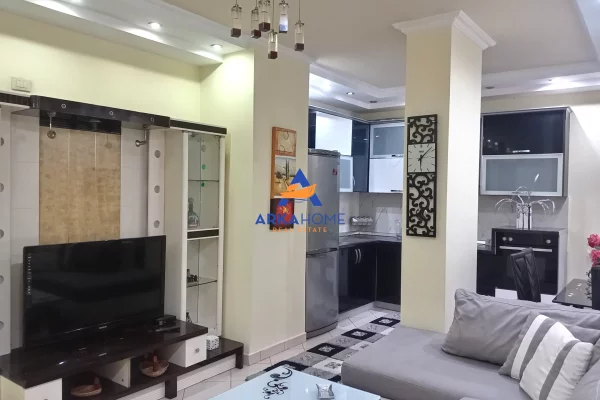 Shtepi me qera Apartament ne Tirane, 3+1, Mobilimi E mobiluar, Pagesa 800  Euro.