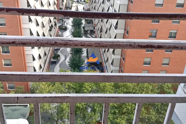 Shtepi me qera Apartament ne Tirane, 3+1, Mobilimi E mobiluar, Pagesa 800  Euro.