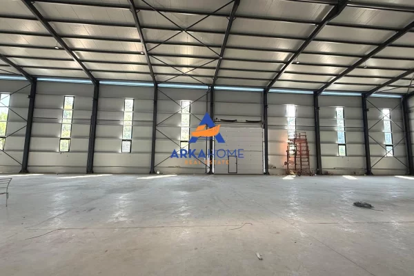 JEPET ME QIRA KAPANON INDUSTRIAL + SIPERFAQE PARKINGU 1.150 M2 "RRUGA MYSLYM KETA" 8000 EURO